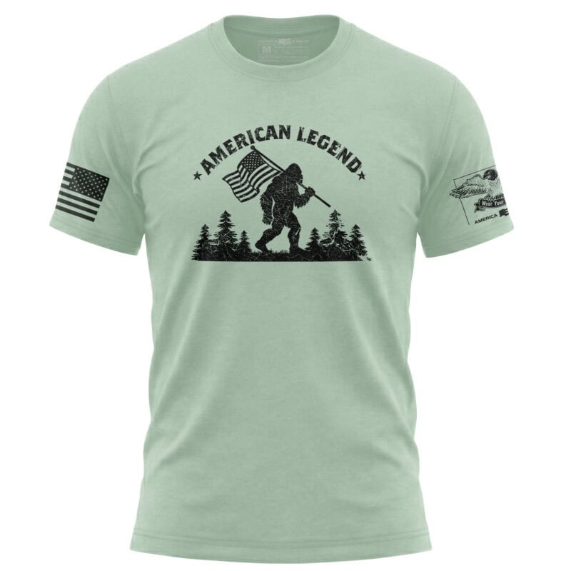 American Legend Bigfoot Patriotic Flag T-Shirt in Mint, Small.